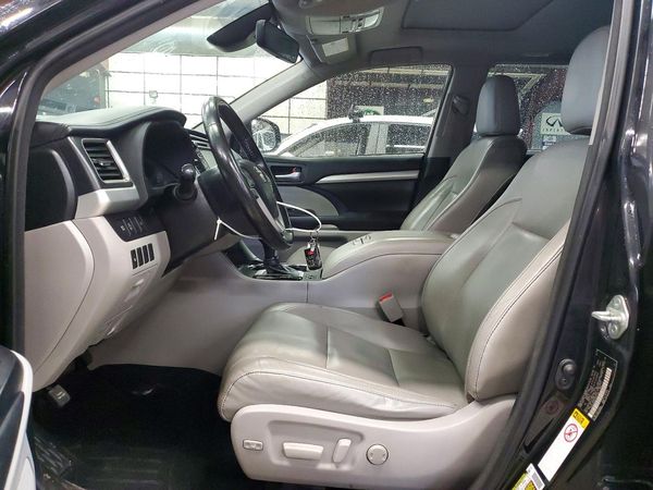 2018 TOYOTA HIGHLANDER SE/XLE — DENT