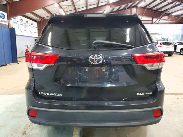 2017 TOYOTA HIGHLANDER SE/XLE — DIRR