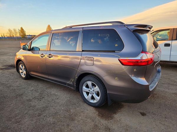 2015 TOYOTA SIENNA — DSRA