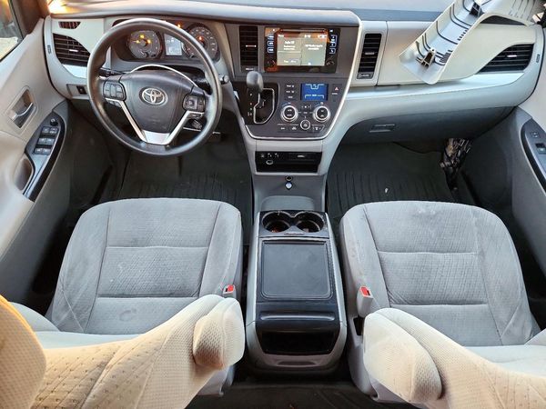 2015 TOYOTA SIENNA — CKPT