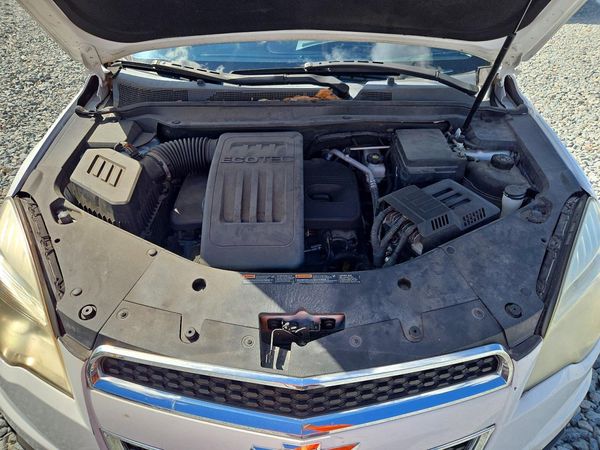 2015 CHEVROLET EQUINOX LS — Engine bay
