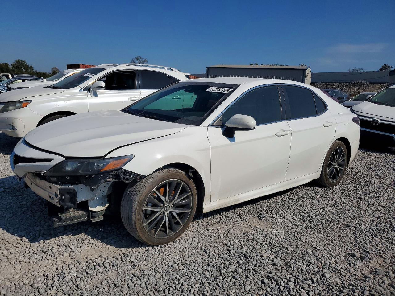 2021 TOYOTA CAMRY SE — Front 3/4