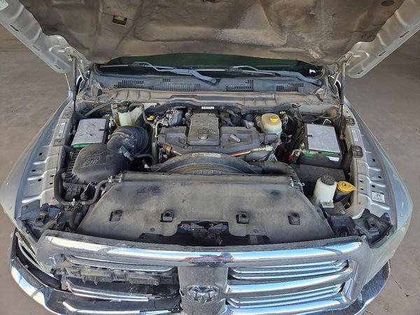 2013 RAM 2500 SLT — Engine bay