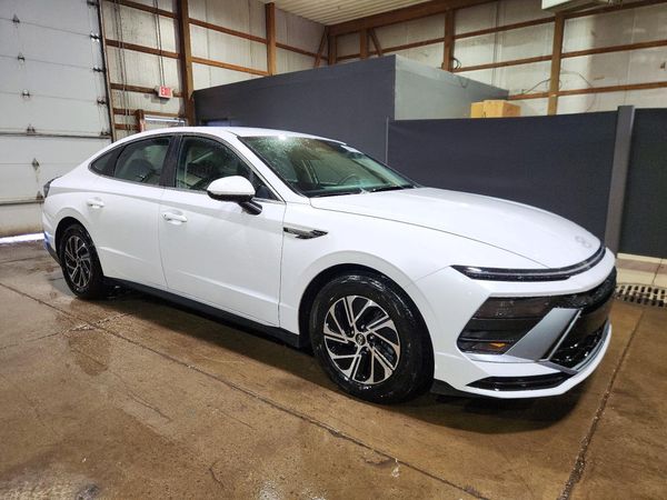 2026 HYUNDAI SONATA Blue — Passenger 3/4