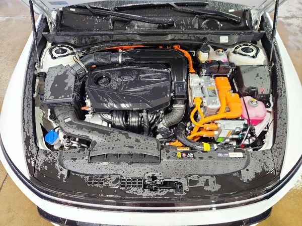 2026 HYUNDAI SONATA Blue — Engine bay