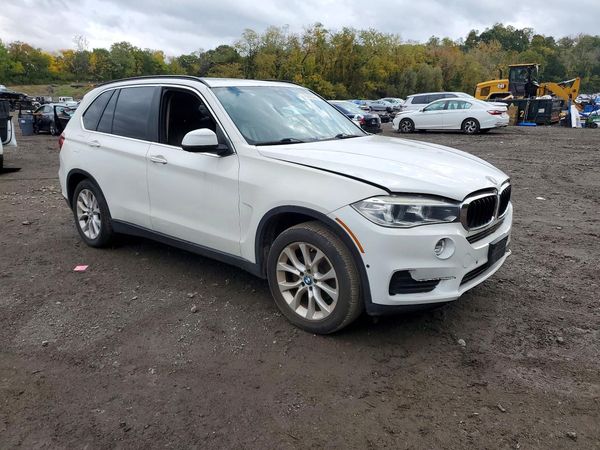 2016 BMW X5 xDrive35i — Passenger 3/4