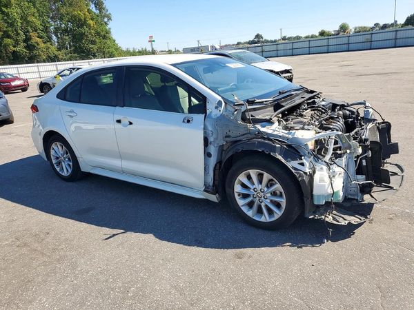2021 TOYOTA COROLLA LE w/Premium pkg2 — Passenger 3/4