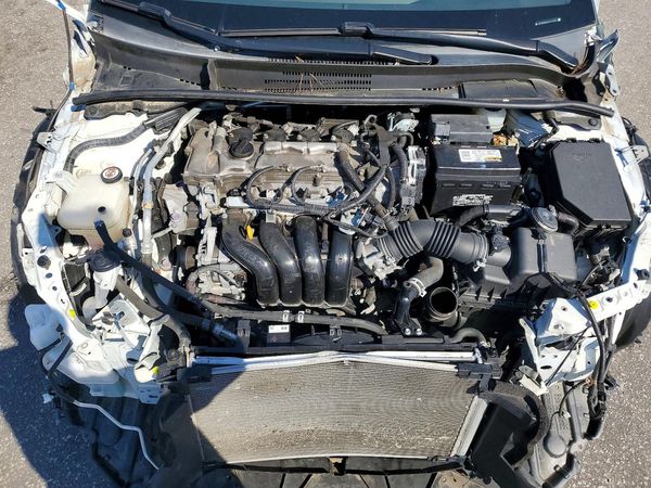 2021 TOYOTA COROLLA LE w/Premium pkg2 — Engine bay
