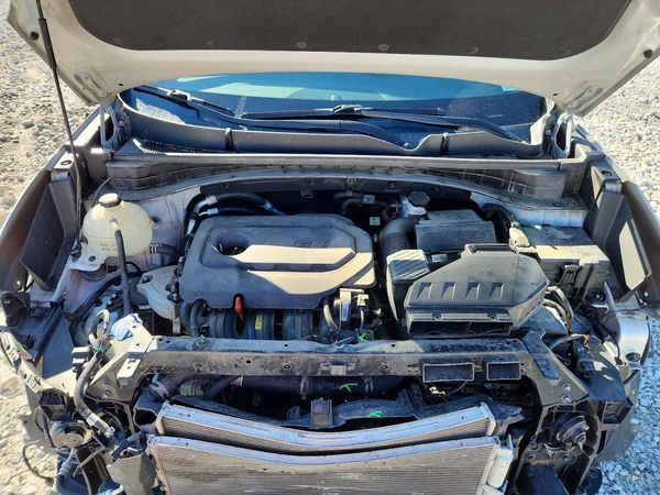 2019 KIA SPORTAGE LX — Engine bay