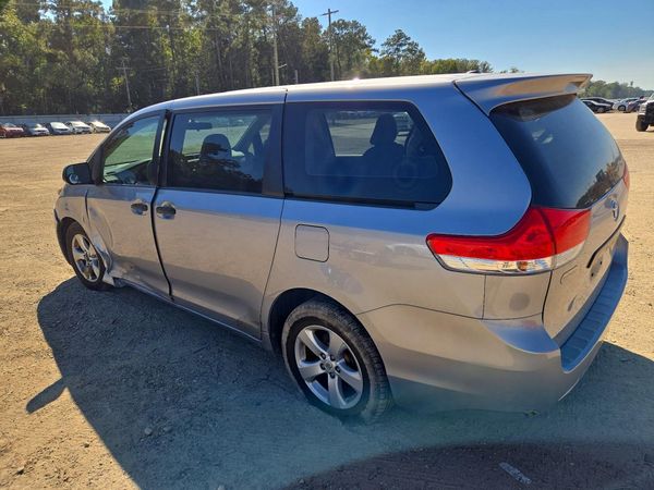 2013 TOYOTA SIENNA — DSRA