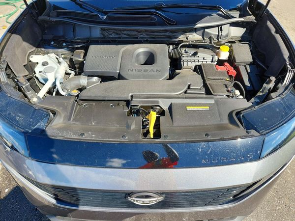 2027 NISSAN MURANO SV — Engine bay
