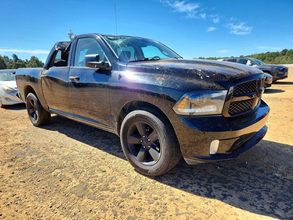 2015 RAM 1500 ST — Passenger 3/4