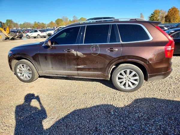 2018 VOLVO XC90 Momentum — DSRA
