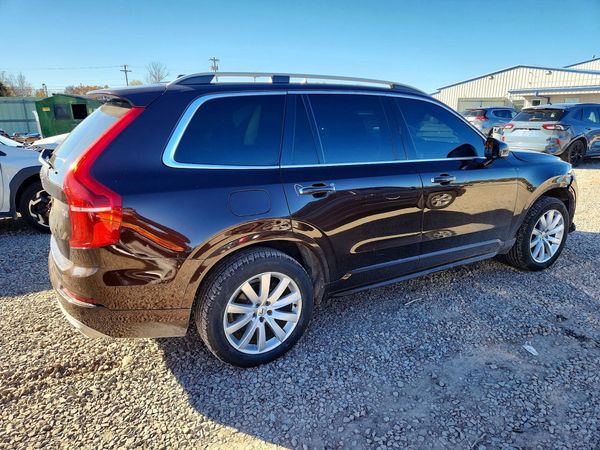2018 VOLVO XC90 Momentum — PSRA