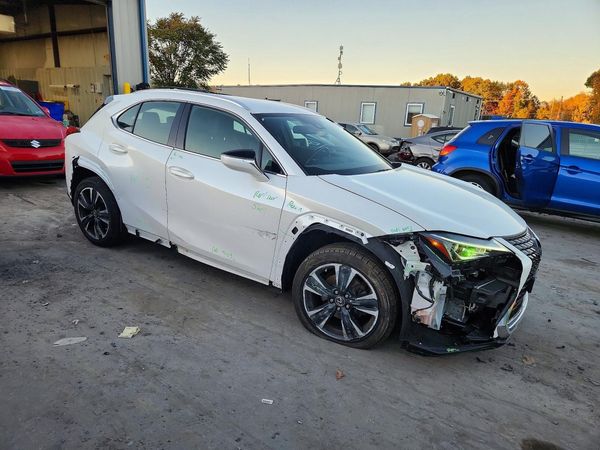 2022 LEXUS UX 200 200 Base — Passenger 3/4