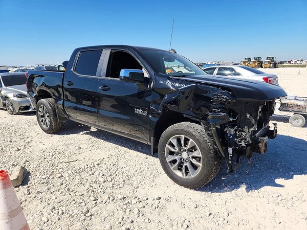 2021 CHEVROLET SILVERADO LT — Passenger 3/4
