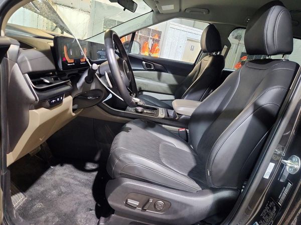 2026 KIA CARNIVAL LXS — DENT