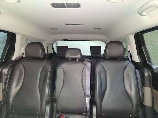 2026 KIA CARNIVAL LXS — SUVN