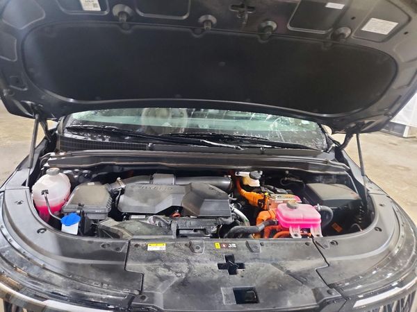 2026 KIA CARNIVAL LXS — Engine bay
