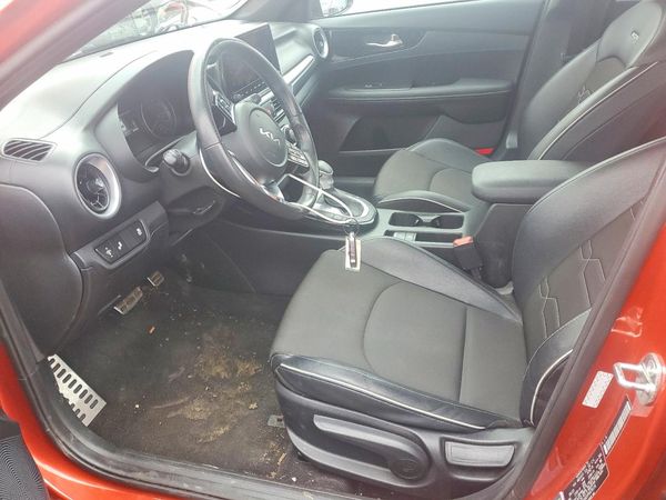 2023 KIA FORTE GT Line