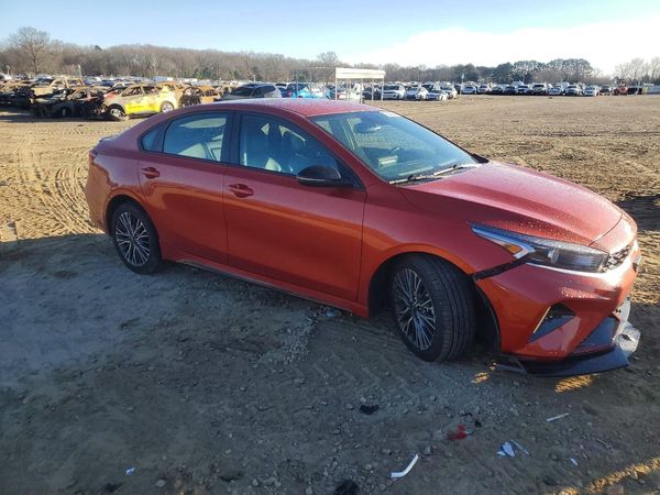 2023 KIA FORTE GT Line