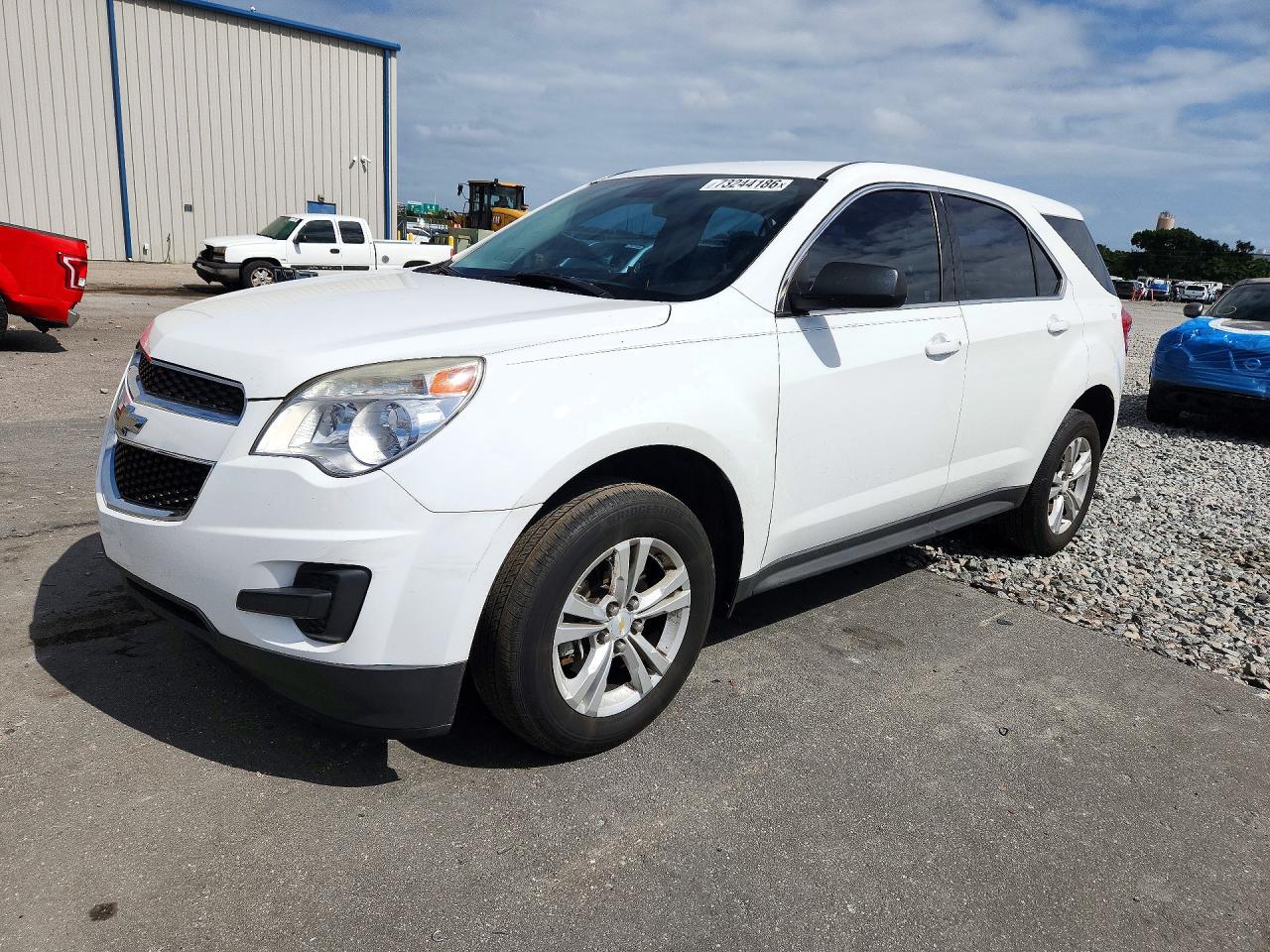 2014 CHEVROLET EQUINOX LS — Front 3/4