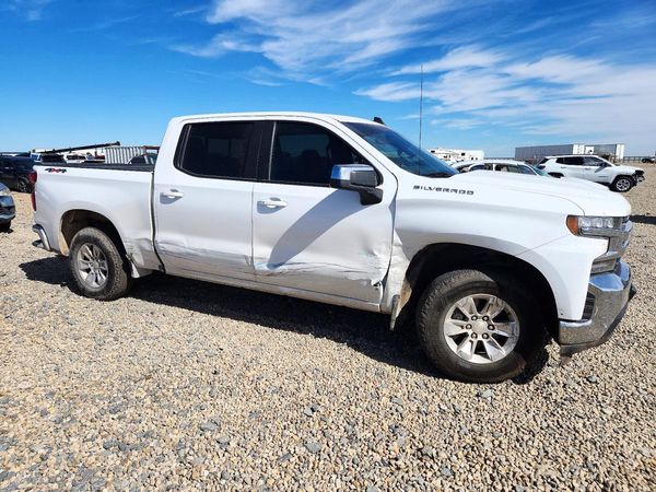 2020 CHEVROLET SILVERADO LT — Passenger 3/4
