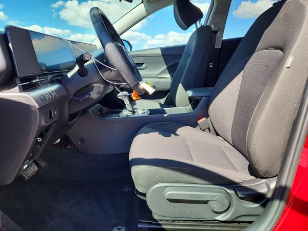 2026 HYUNDAI KONA SEL Sport — DENT