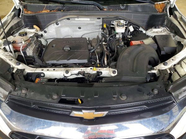 2023 CHEVROLET TRAILBLAZE LT — Engine bay