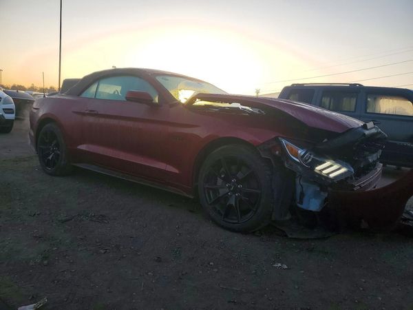 2017 FORD MUSTANG GT Convertible — Passenger 3/4