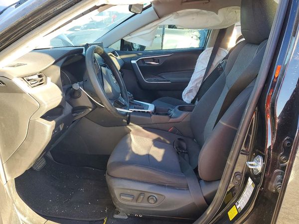 2021 TOYOTA RAV4 XLE — DENT