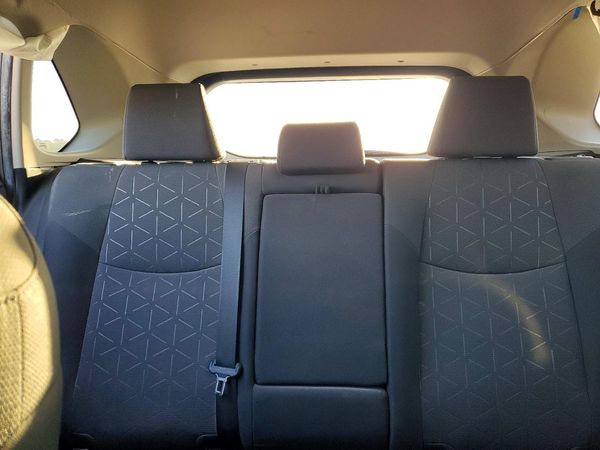 2021 TOYOTA RAV4 XLE — SUVN