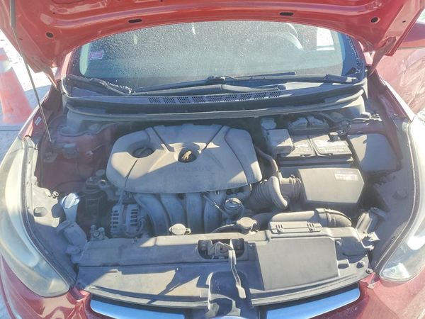 2015 HYUNDAI ELANTRA GLS(Middle) — Engine bay