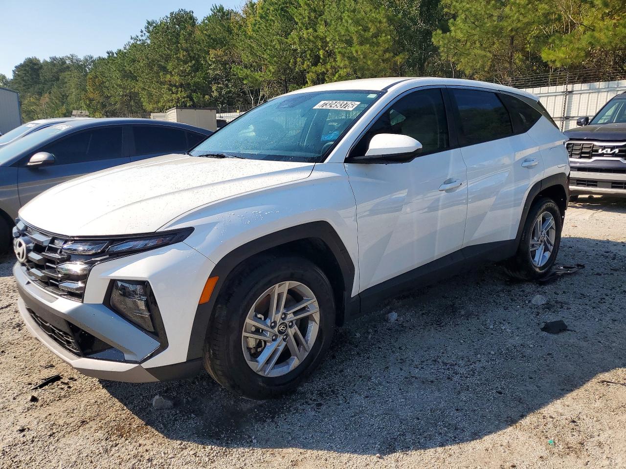 2025 HYUNDAI TUCSON SE — Front 3/4