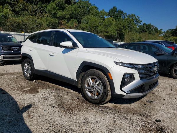 2025 HYUNDAI TUCSON SE — Passenger 3/4