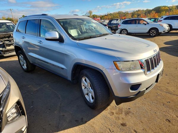 2013 JEEP CHEROKEE Laredo — Passenger 3/4