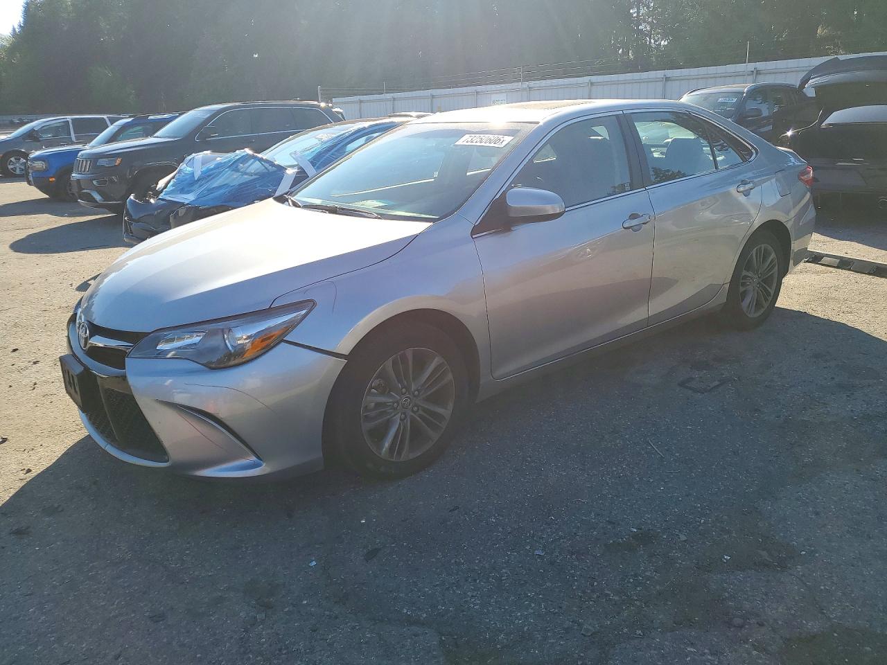 2016 TOYOTA CAMRY — Front 3/4