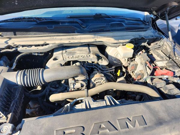 2019 RAM 1500 Big Horn/Lonestar — Engine bay