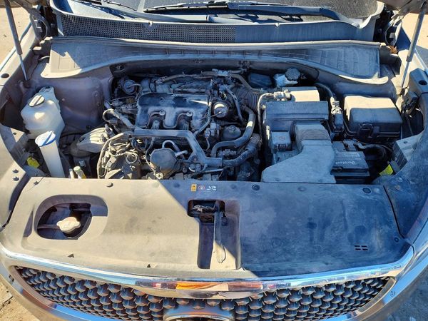 2017 KIA SORENTO SX, SX Limited — Engine bay