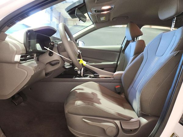 2026 HYUNDAI ELANTRA — DENT