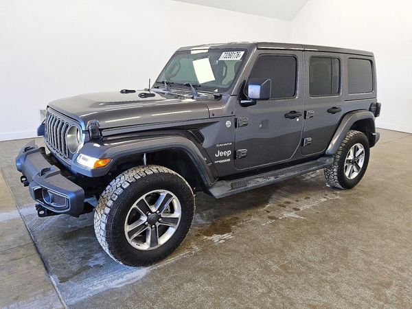 2018 JEEP WRANGLER UNLIMITED Unlimited Sahara — Front 3/4