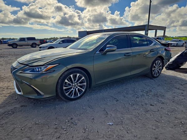 2019 LEXUS ES 350 — Front 3/4
