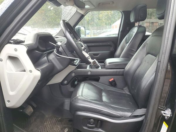 2020 LAND ROVER DEFENDER 110 S — DENT