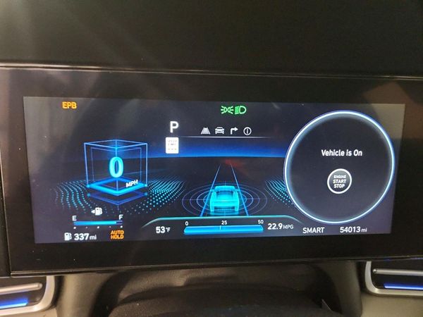 2024 HYUNDAI ELANTRA Limited — ODOM