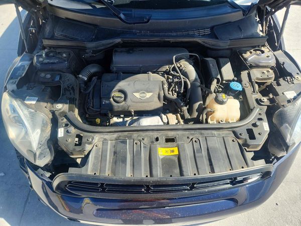 2016 MINI COOPER — Engine bay