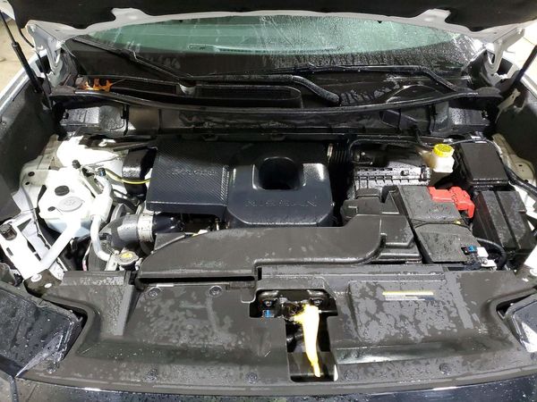2025 NISSAN MURANO SL — Engine bay