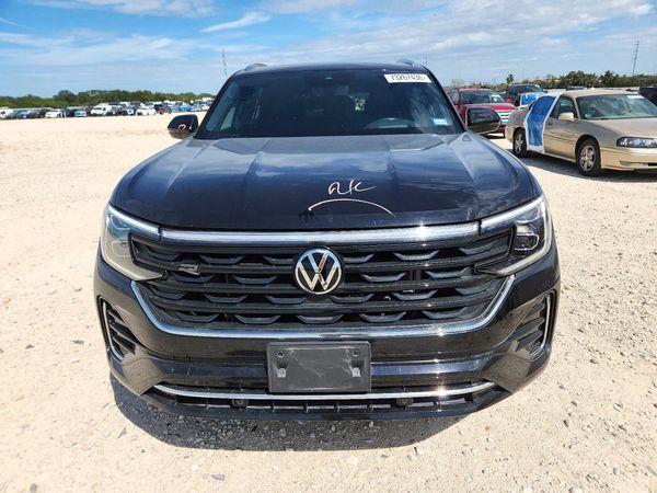 2024 VOLKSWAGEN ATLAS CROSS SPORT 4Motion SEL R-Line — DIRF