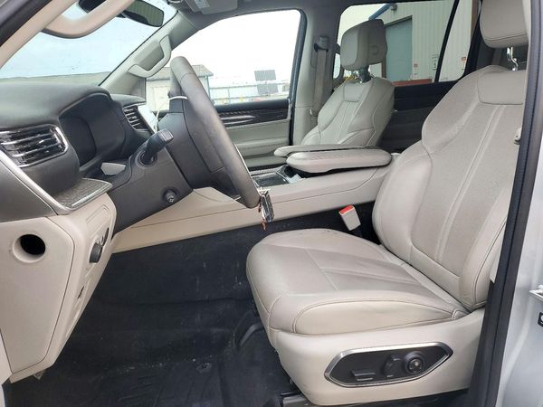 2022 JEEP WAGONEER Series II — DENT