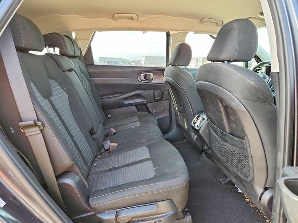 2022 KIA SORENTO LX