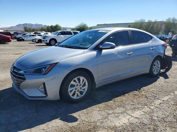 2020 HYUNDAI ELANTRA SE — Front 3/4
